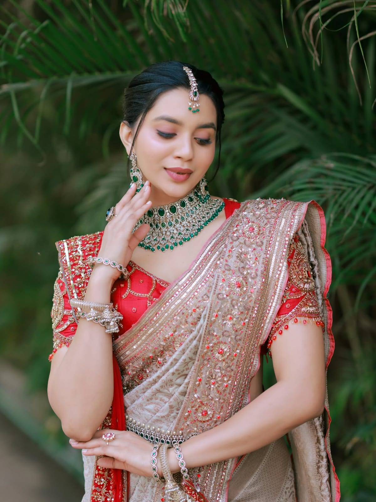 Every stitch tells a story of elegance. Crafted for brides and women who believe luxury is in the details. ❤️
